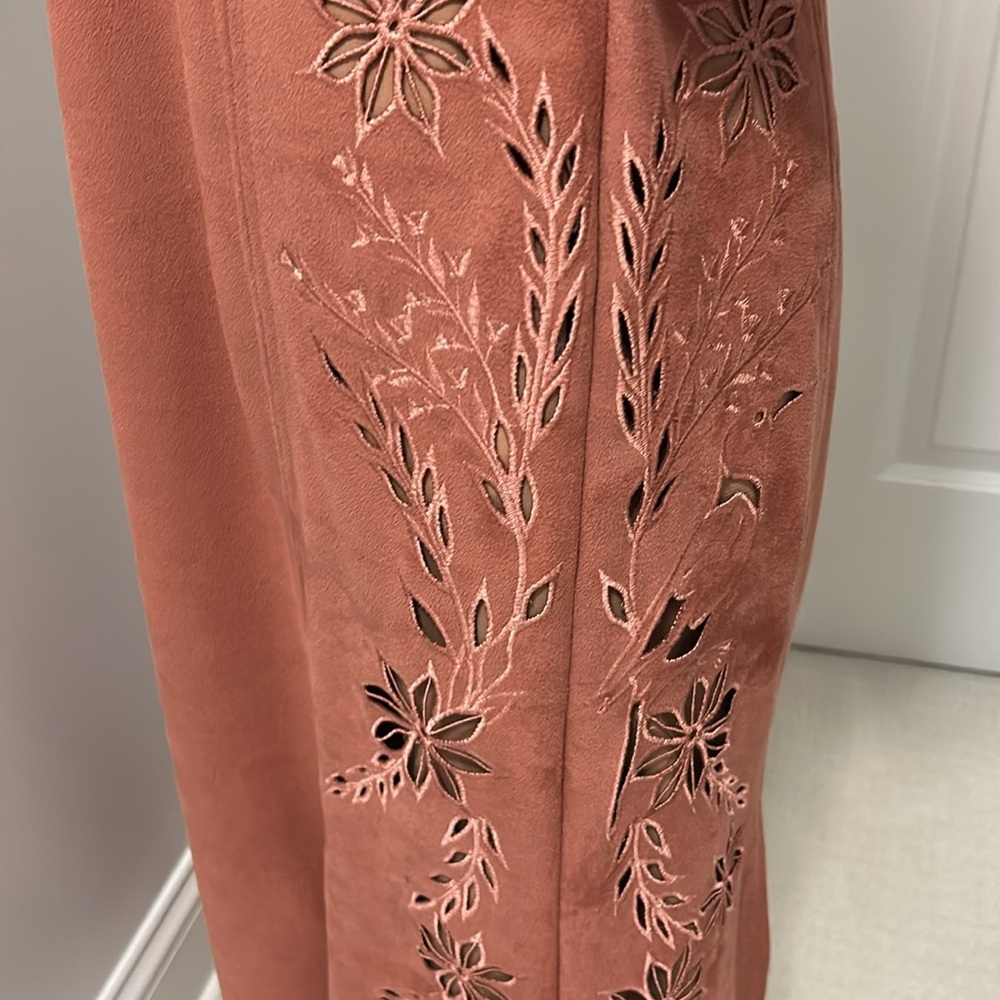 PatBo Faux Suede V Neck Midi Dress Rose - Picture 11 of 13